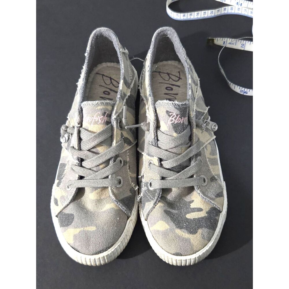 Blowfish Women's Slip On Shoes Sz 9 Camo Print Malibu Super Foam Sock